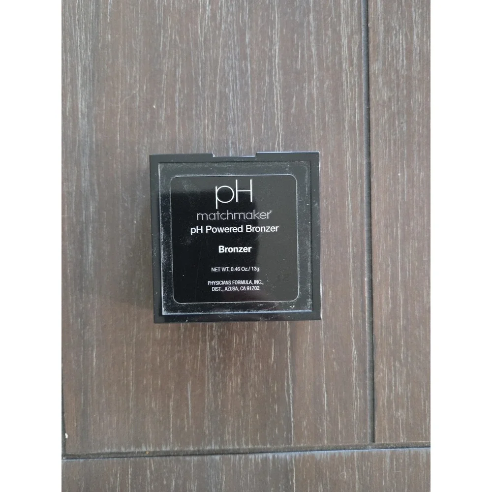 Physicians Formula pH Matchmaker pH Powered Bronzer Mirrored Box & Brush